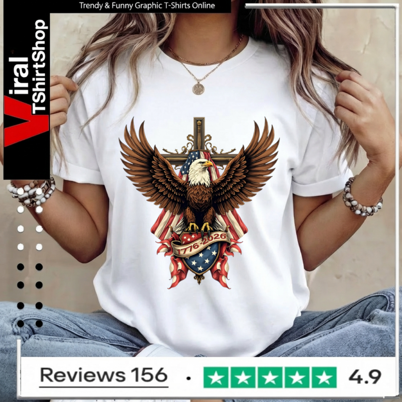 Majestic bald eagle with US flag and cross 250 years of American independence 1776–2026 Women T-Shirt