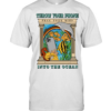 Fish throw your phone in to the ocean Classic Men's T-shirt