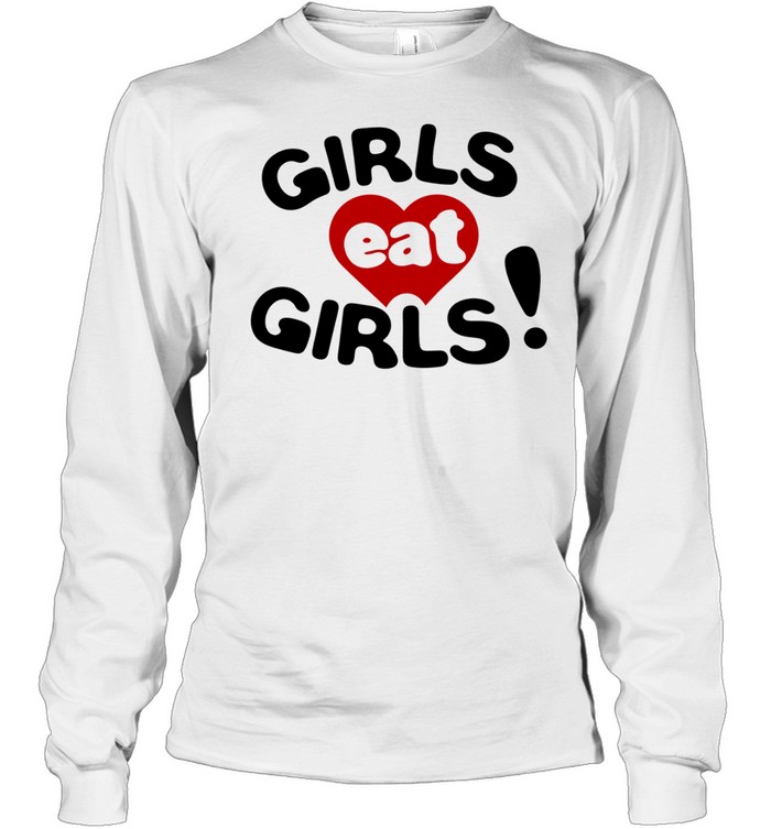 Girls eat girls heart Long Sleeved T-shirt