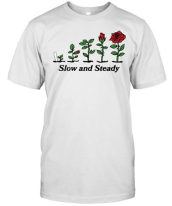 Rose growing slow and steady T- Classic Men's T-shirt