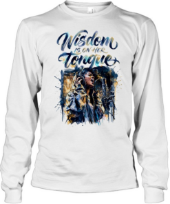 Singer and music misdom is on her tongue Long Sleeved T-shirt