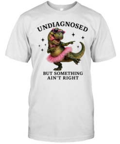 Dinosaur undiagnosed but something ain’t right T Classic Men's T-shirt
