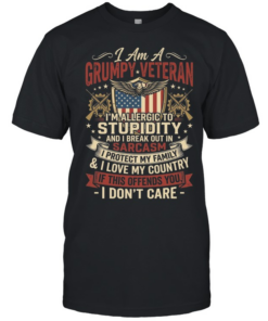 I Am A Grumpy Veteran Allergic To Stupidity And Break Out In Sarcasm Patriotic T Classic Men's T-shirt