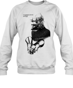 Medieval knight I am protected by what hurts me the most crown of thorns  Unisex Sweatshirt