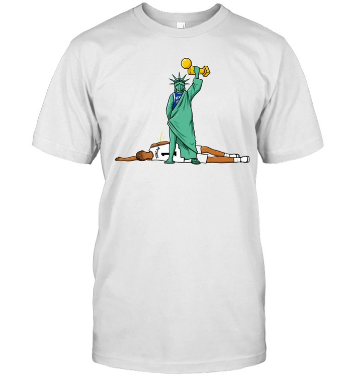 Knicks Jalen Brunson Liberty trophy peeing on Wemby Classic Men's T-shirt