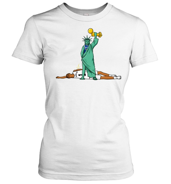 Knicks Jalen Brunson Liberty trophy peeing on Wemby Classic Women's T-shirt