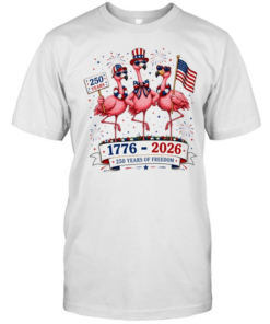 Patriotic Flamingo 250 Years Freedom USA 4th of July 1776 2026 Classic Men's T-shirt