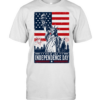 Statue of Liberty 4th of July Independence Day fireworks city skyline Classic Men's T-shirt