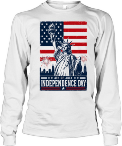 Statue of Liberty 4th of July Independence Day fireworks city skyline Long Sleeved T-shirt